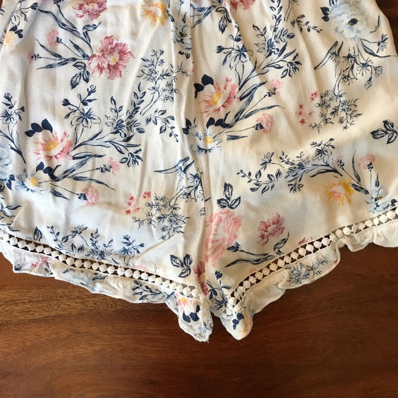 Kendall & Kylie floral romper - Picture 4 of 5